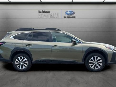 Used 2024 Subaru Outback Premium AWD/4WD image 3