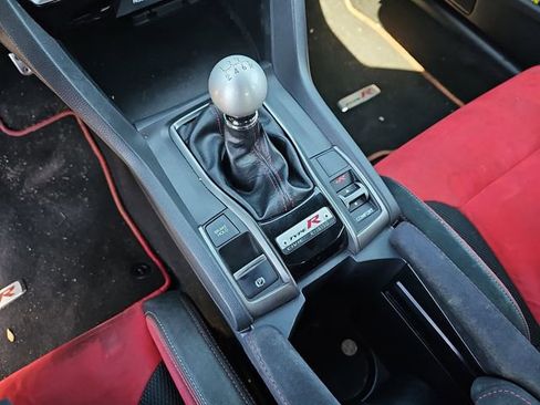 Used 2018 Honda Civic Type R image 22