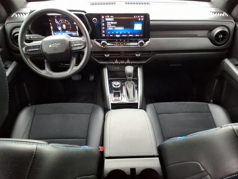 Used 2023 Chevrolet Colorado Trail Boss w/ Technology Package AWD/4WD image 14