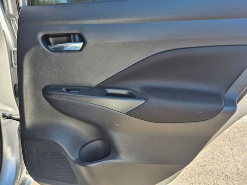 Used 2021 Nissan Versa SV image 44