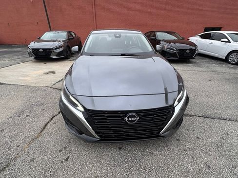 Certified 2023 Nissan Altima 2.5 SV FWD image 11