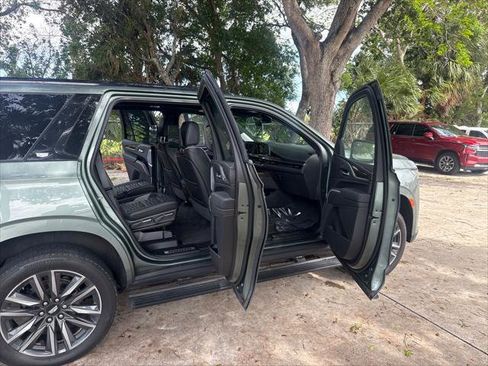 Used 2023 Cadillac Escalade Sport Platinum image 13