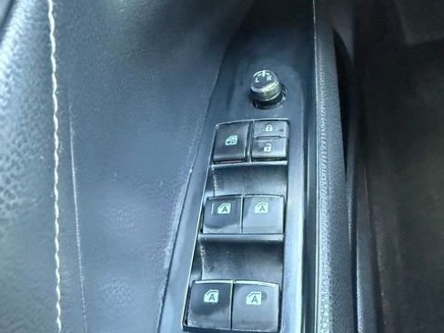 Used 2018 Toyota Camry XSE FWD image 16