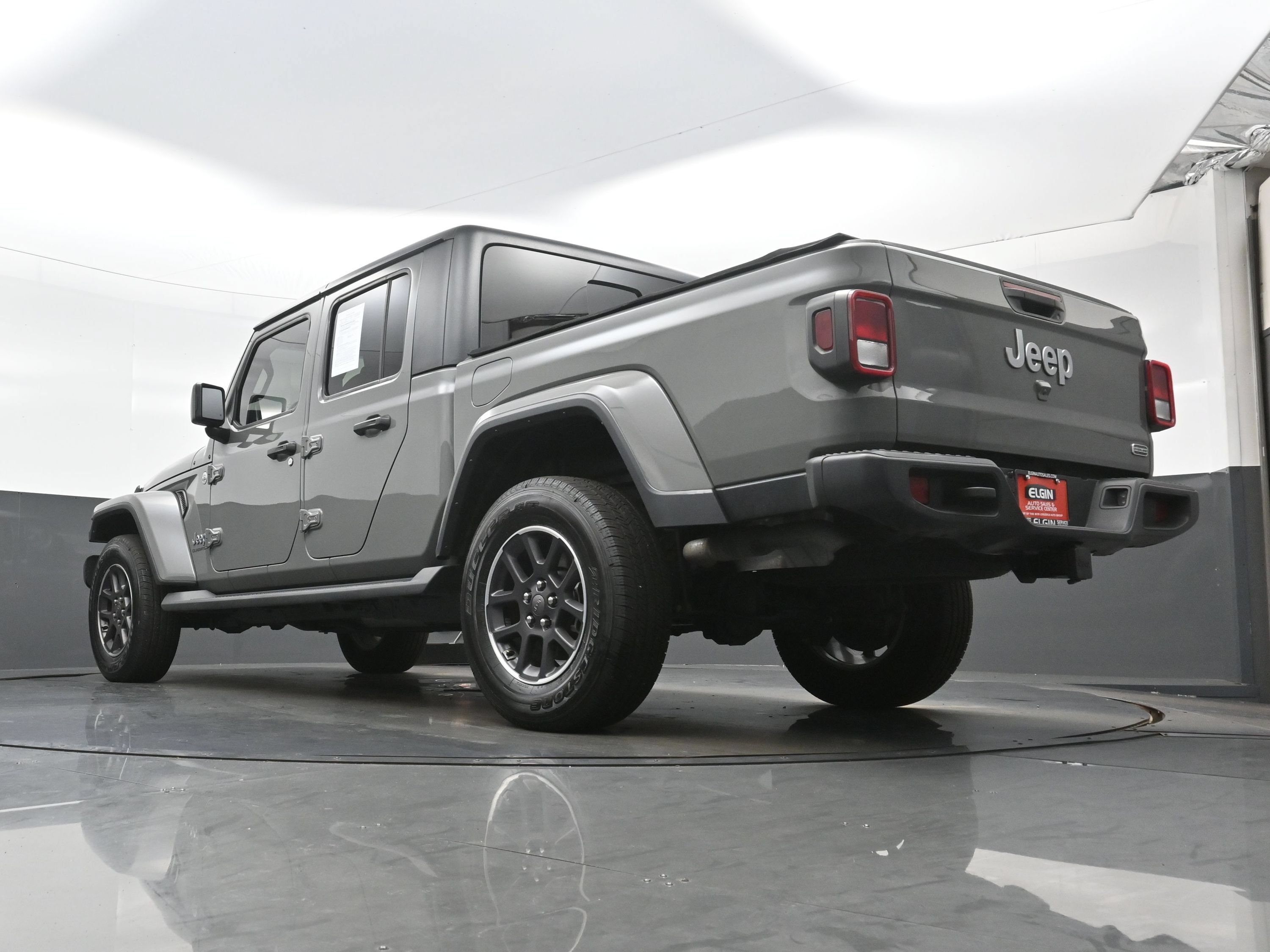 Used 2021 Jeep Gladiator Overland w/ Trailer Tow Package AWD/4WD image 26