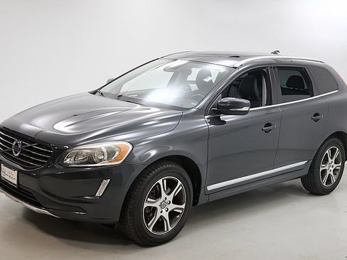 Used 2015 Volvo XC60 T6 w/ Proximity Package AWD/4WD image 6