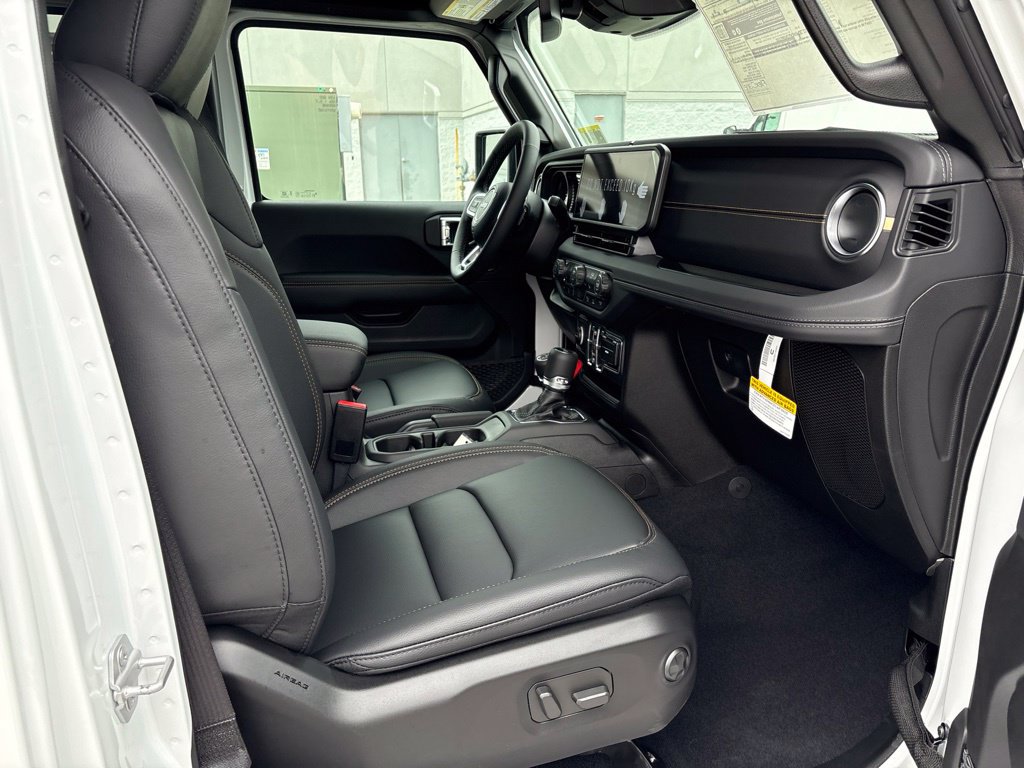 New 2027 Jeep Wrangler Unlimited Sahara AWD/4WD image 24