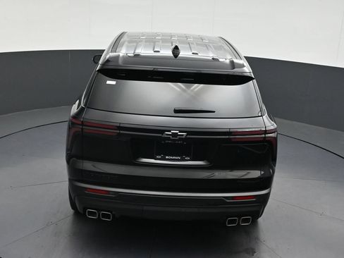 Used 2024 Chevrolet Traverse LS w/ Midnight/Sport Edition FWD image 19