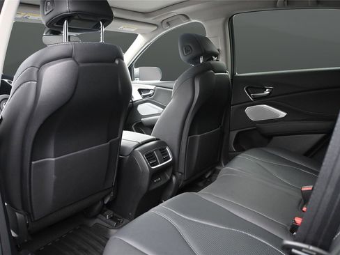 Used 2024 Acura RDX SH-AWD w/ Technology Package image 9