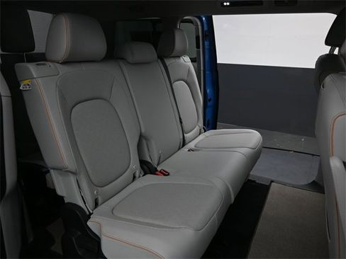 Used 2025 Volkswagen ID. Buzz 1st Edition image 11