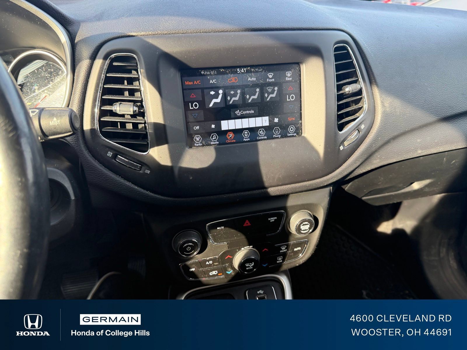 Used 2018 Jeep Compass Latitude w/ Popular Equipment Group AWD/4WD image 20