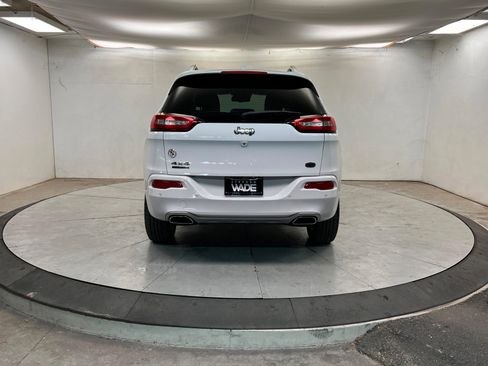 Used 2018 Jeep Cherokee Overland w/ Technology Group image 5