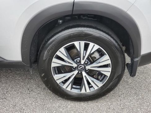 Certified 2023 Nissan Rogue SV image 10