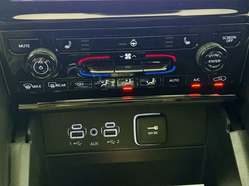 New 2025 Jeep Grand Cherokee L Limited w/ Black Appearance Package image 16