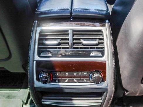 Used 2016 BMW 750i xDrive AWD/4WD image 24