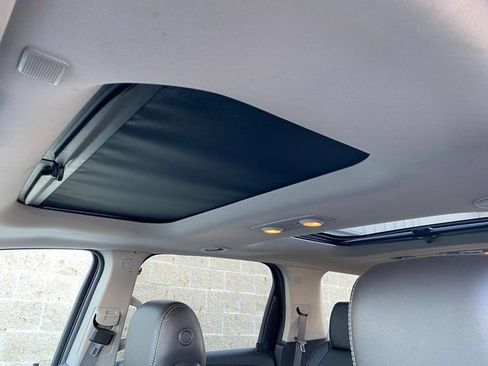 Used 2017 GMC Acadia Limited SLT image 17