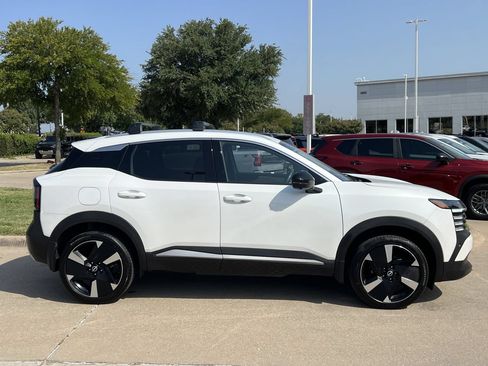 Certified 2026 Nissan Kicks SR w/ Cold Weather Package AWD/4WD image 3