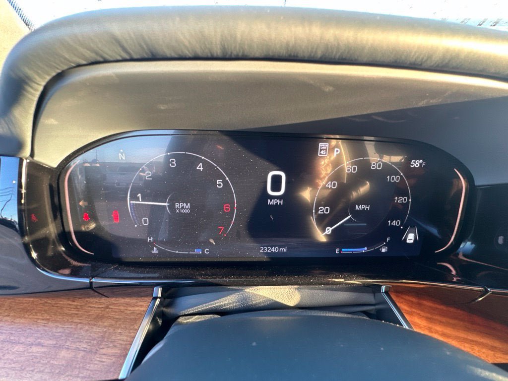 Used 2023 Jeep Grand Wagoneer L Series III AWD/4WD image 15