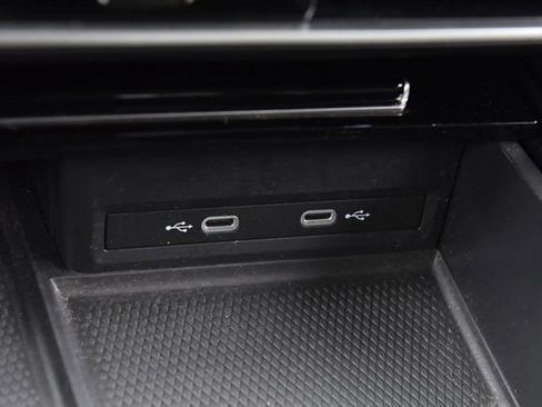 Certified 2024 Volkswagen Atlas SEL Premium R-Line AWD/4WD image 16