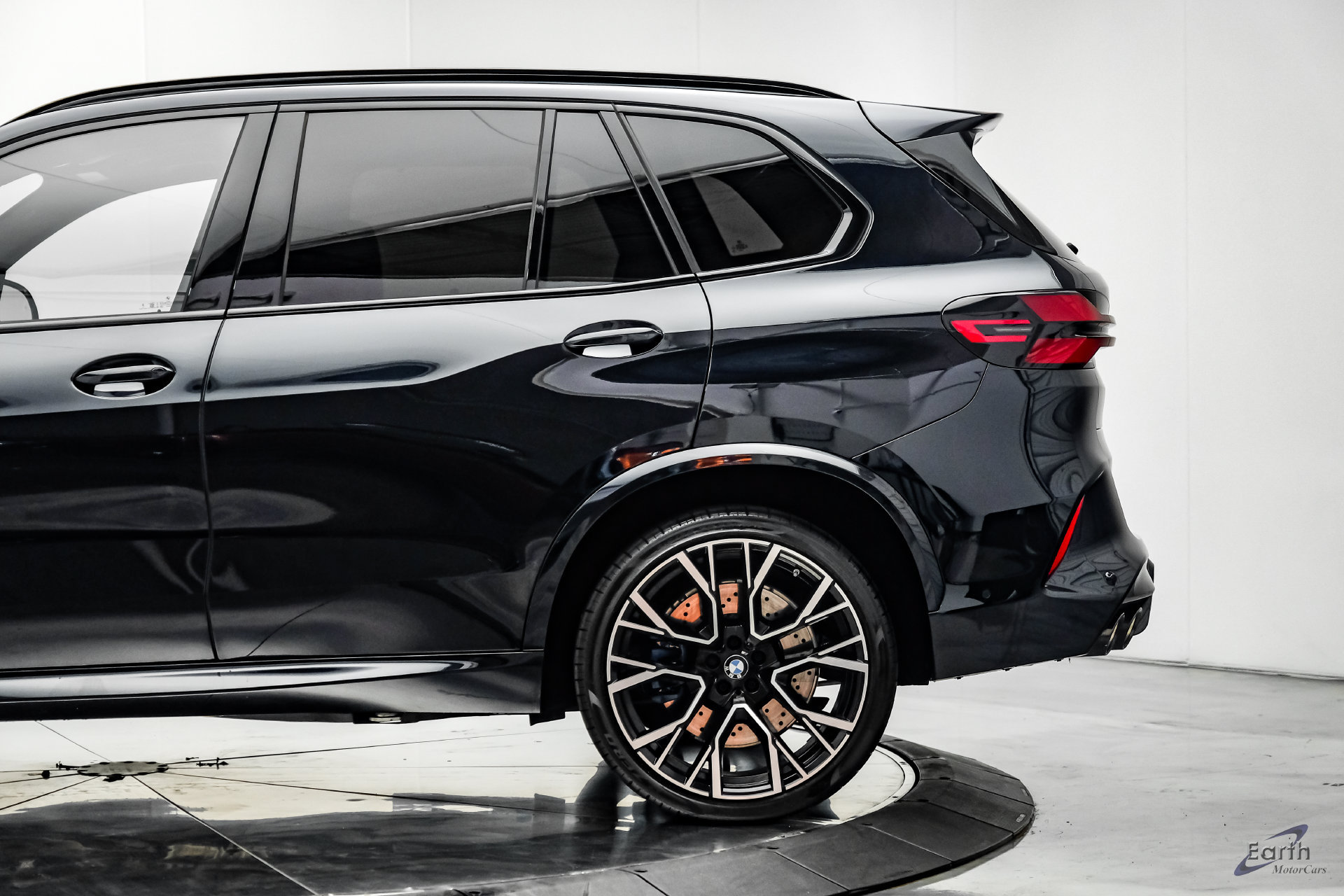 Used 2025 BMW X5 M Competition w/ Executive Package AWD/4WD image 9