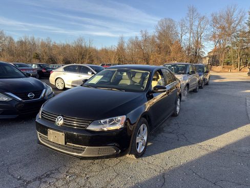 Used 2014 Volkswagen Jetta TDI image 2