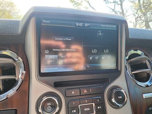 Used 2015 Ford F350 Lariat w/ Chrome Package image 23