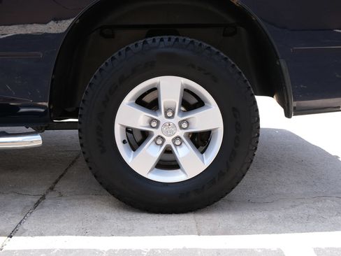 Used 2015 RAM 1500 ST w/ SXT Appearance Group AWD/4WD image 18