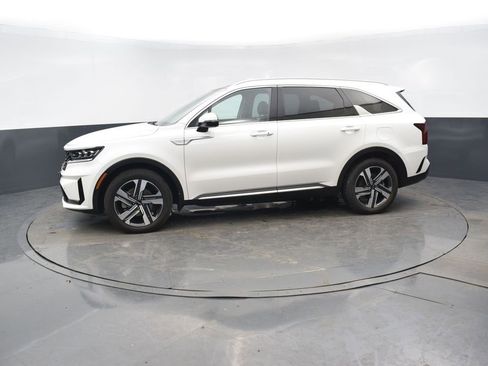 Used 2022 Kia Sorento SX w/ Panoramic Sunroof Package image 2