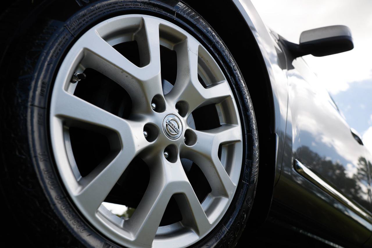 Used 2011 Nissan Rogue SV w/ SL Pkg FWD image 30