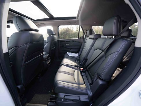New 2025 Honda Pilot Touring image 23