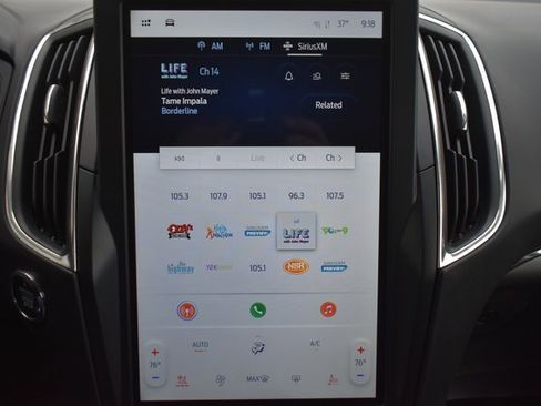 Used 2024 Ford Edge Titanium image 23