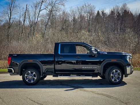New 2026 GMC Sierra 2500 SLE w/ SLE Value Package; image 2
