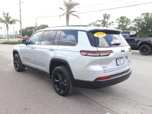 Used 2025 Jeep Grand Cherokee L Limited w/ Black Appearance Package image 12