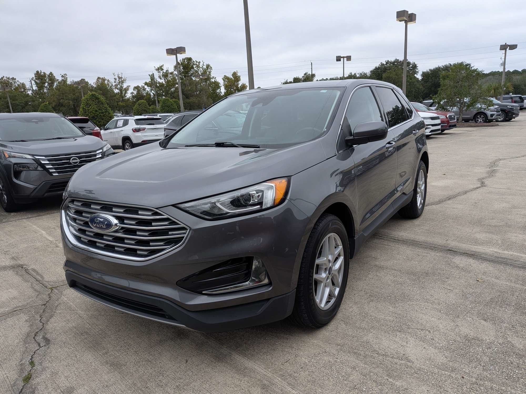 Used 2022 Ford Edge SEL AWD/4WD image 8