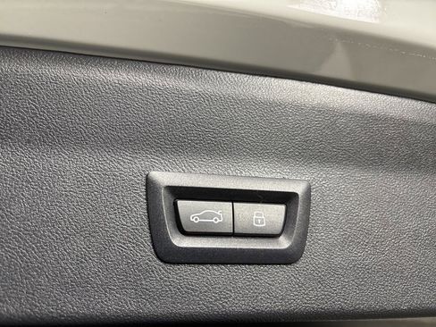 Used 2025 BMW X4 xDrive30i image 27