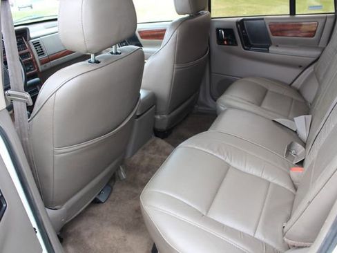 Used 1993 Jeep Grand Cherokee Limited image 21