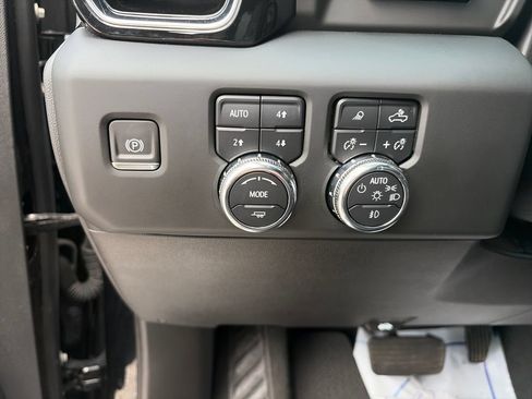 Used 2024 GMC Sierra 1500 Denali w/ Technology Package AWD/4WD image 20