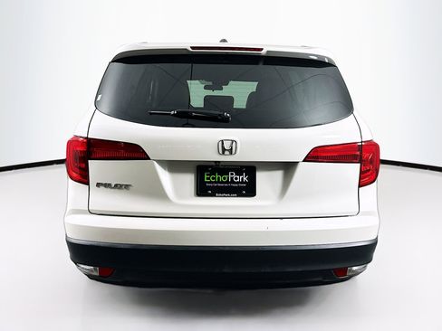 Used 2016 Honda Pilot EX image 7