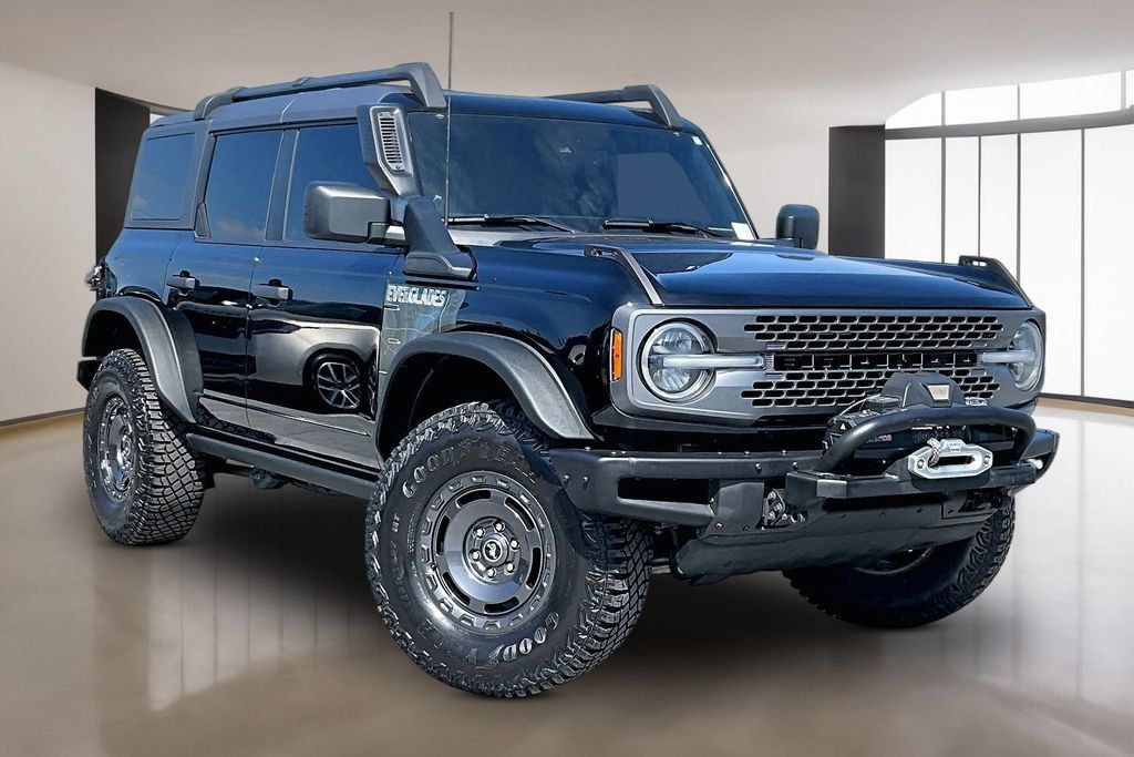 Used 2024 Ford Bronco Everglades AWD/4WD image 3