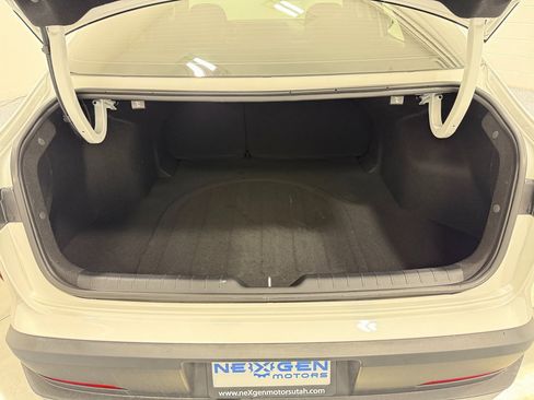 Used 2025 Kia K4 EX image 45