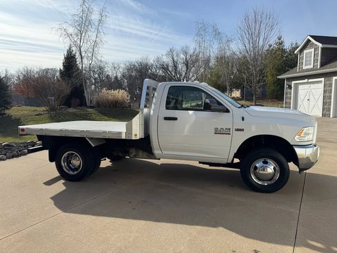 Used 2015 RAM 3500 Tradesman w/ Power & Remote Entry Group image 7