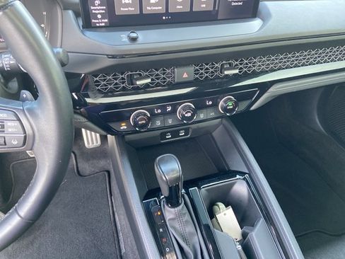 Used 2024 Honda Accord Sport image 38