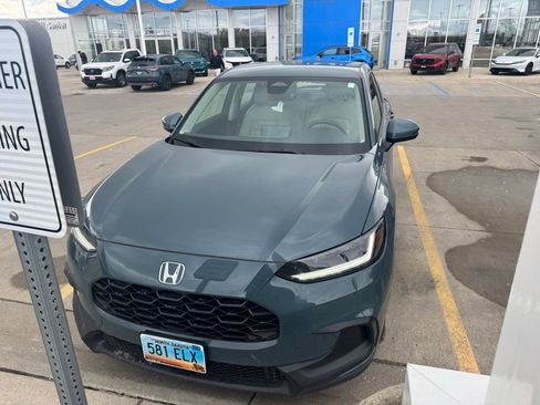 Used 2025 Honda HR-V LX image 10