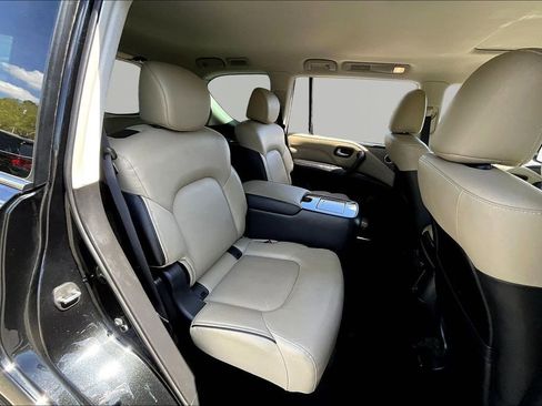 Used 2023 INFINITI QX80 Premium Select w/ All-Season Package image 20