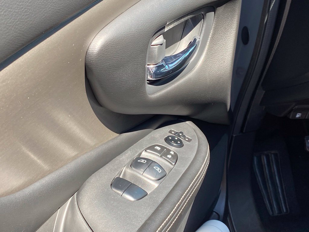 Used 2024 Nissan Murano SV w/ SV Midnight Edition Package FWD image 11
