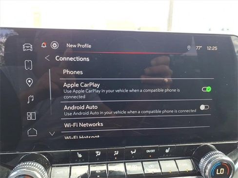 Used 2024 GMC Canyon Elevation w/ Elevation Premium Package image 9