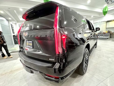 Used 2023 Cadillac Escalade ESV Sport image 7