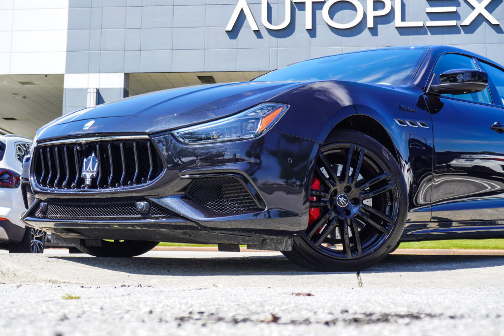 Used 2023 Maserati Ghibli Modena RWD image 2