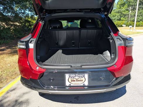 New 2026 Chevrolet Equinox EV LT w/ Convenience Package II FWD image 30