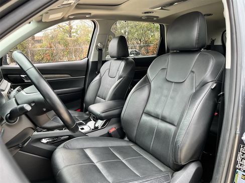 Used 2020 Kia Telluride EX w/ EX Premium Package image 24