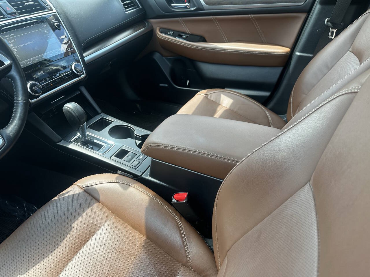 Used 2018 Subaru Outback 3.6R Touring AWD/4WD image 11